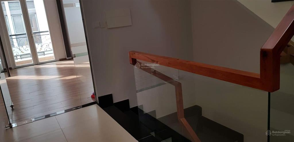 Cho thuê gấp nhà mặt phố tại the pegasuite, 32 triệu, 82.5m2, 5pn, 5wc vào ở ngay