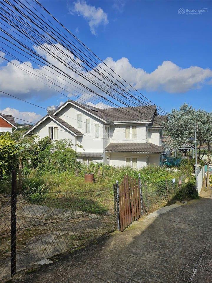 Cần bán đất trồng cây lâu năm nằm trong khu dân cư hiện hữu lâu năm