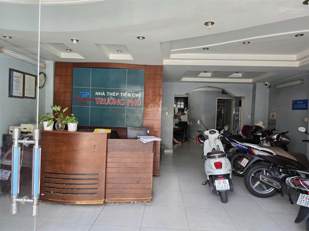 Cho thuê np 300m2, 39 triệu, 7pn, 4wc tại bình thới, q11, hcm