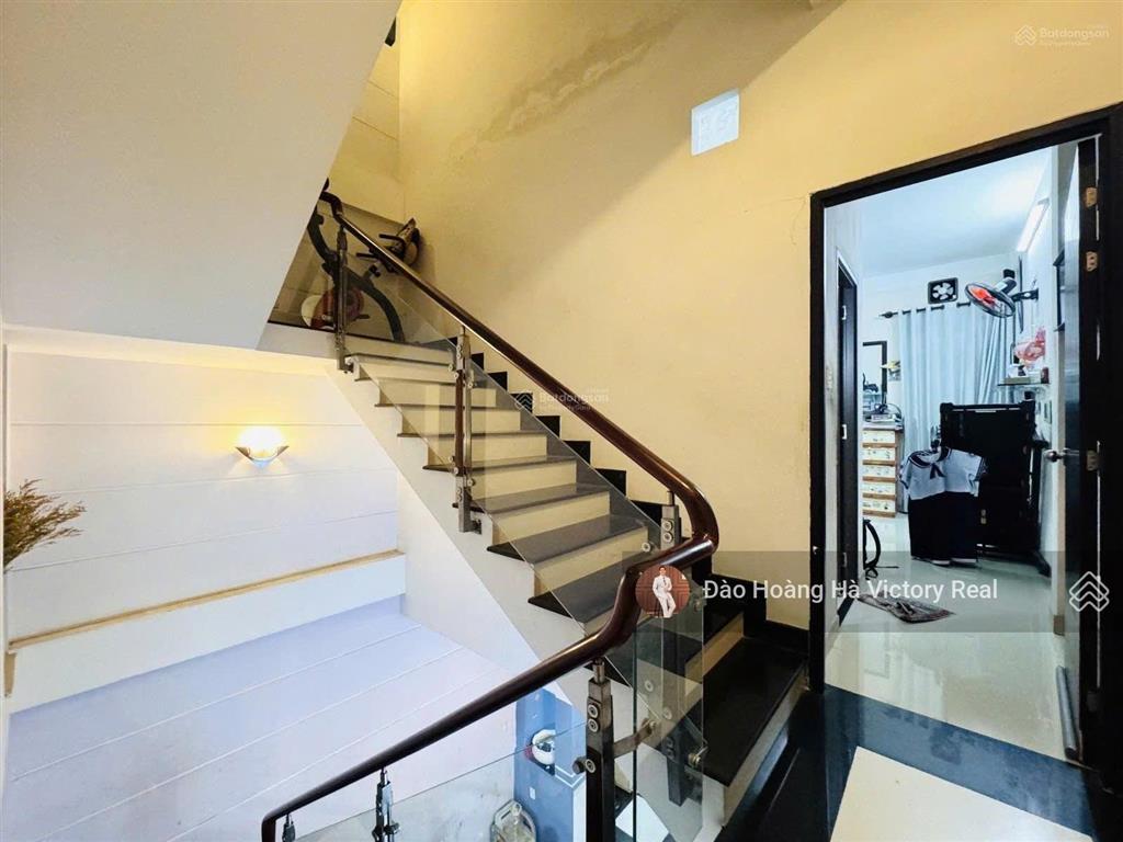 Bán nhà 4 tầng ngang 5m tại thành mỹ, p8, tân bình, giáp q10, dt 5 x 14m, 5pn,giá tốt 7.9 tỷ bl