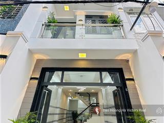 Bán nhà 3 tầng cmt8, p6, tb, dt 3.8x14m (54m²), nhà mới ở ngay, tặng full nội thất, giá 7.49 tỷ tl