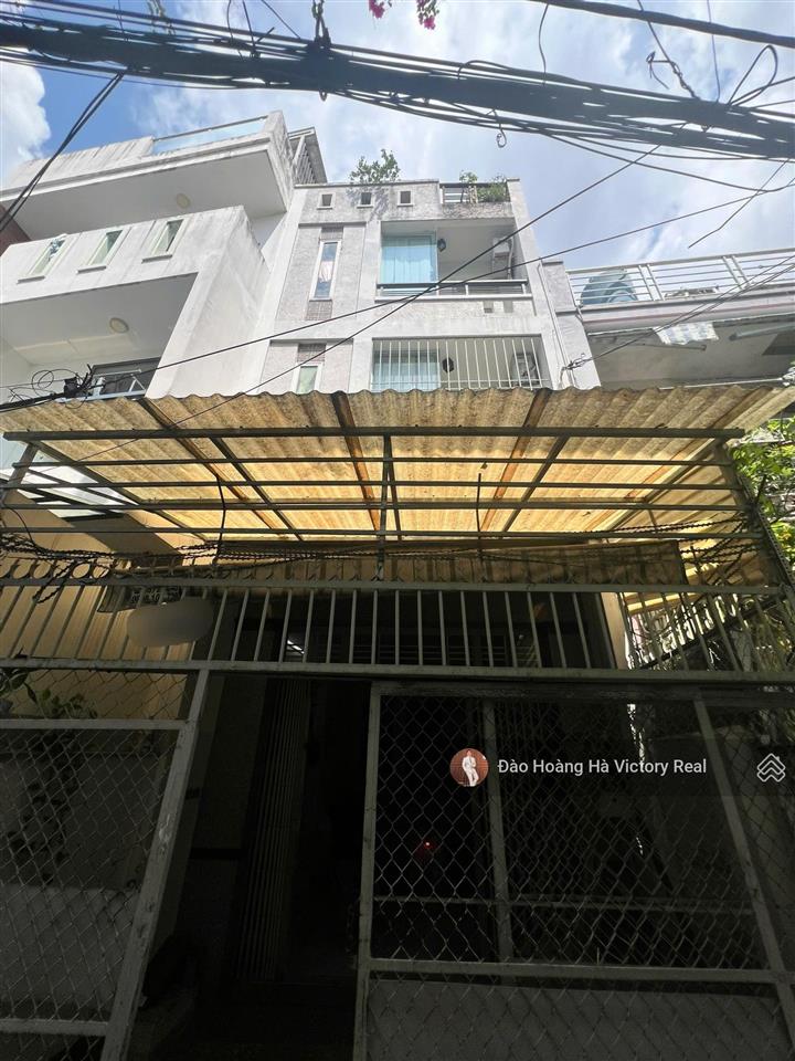 Chỉ 6.2 tỷ có ngay nhà 50m2 (dt 4.2 x 13m), 3 tầng  4pn, tại lạc long quân, p8, tân bình, hcm