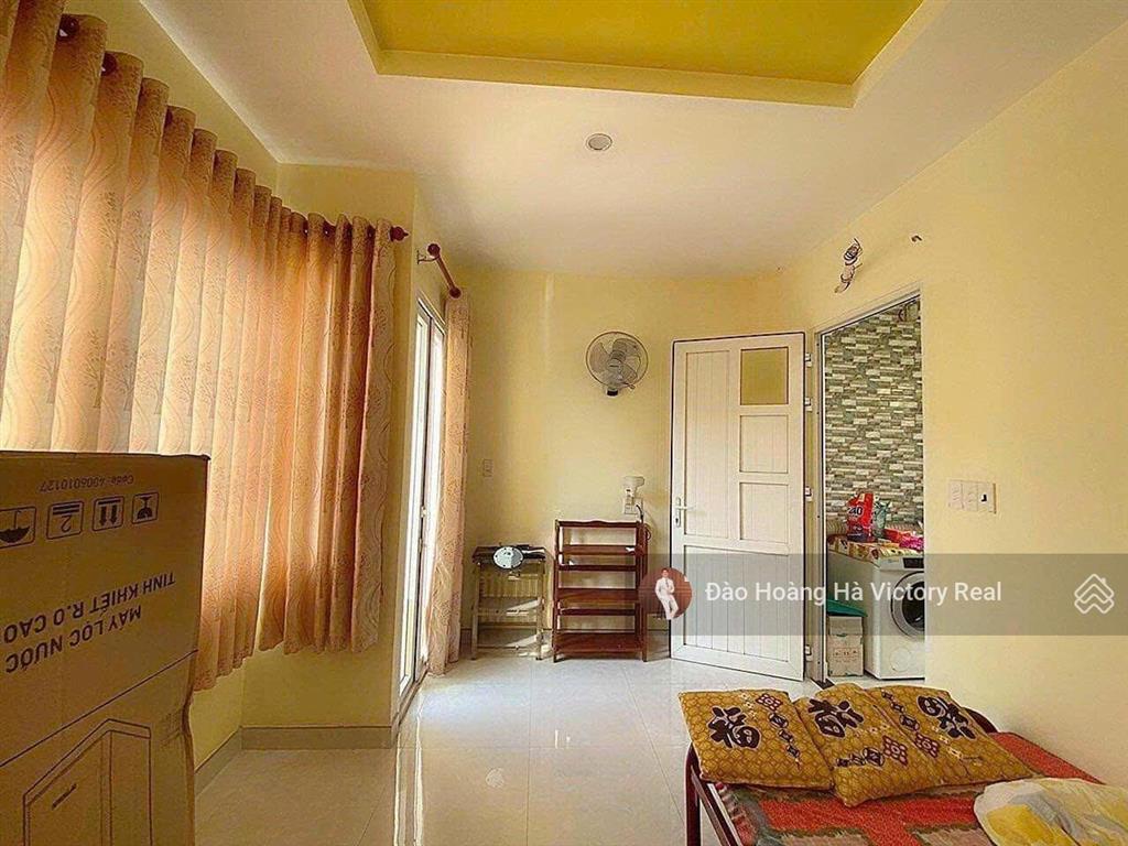 Chỉ 7,3 tỷ tl có ngay nhà đẹp đường trung lang, p12, ngay khu bàu cát, 3 tầng, dt 4,3 x 10m  43m2