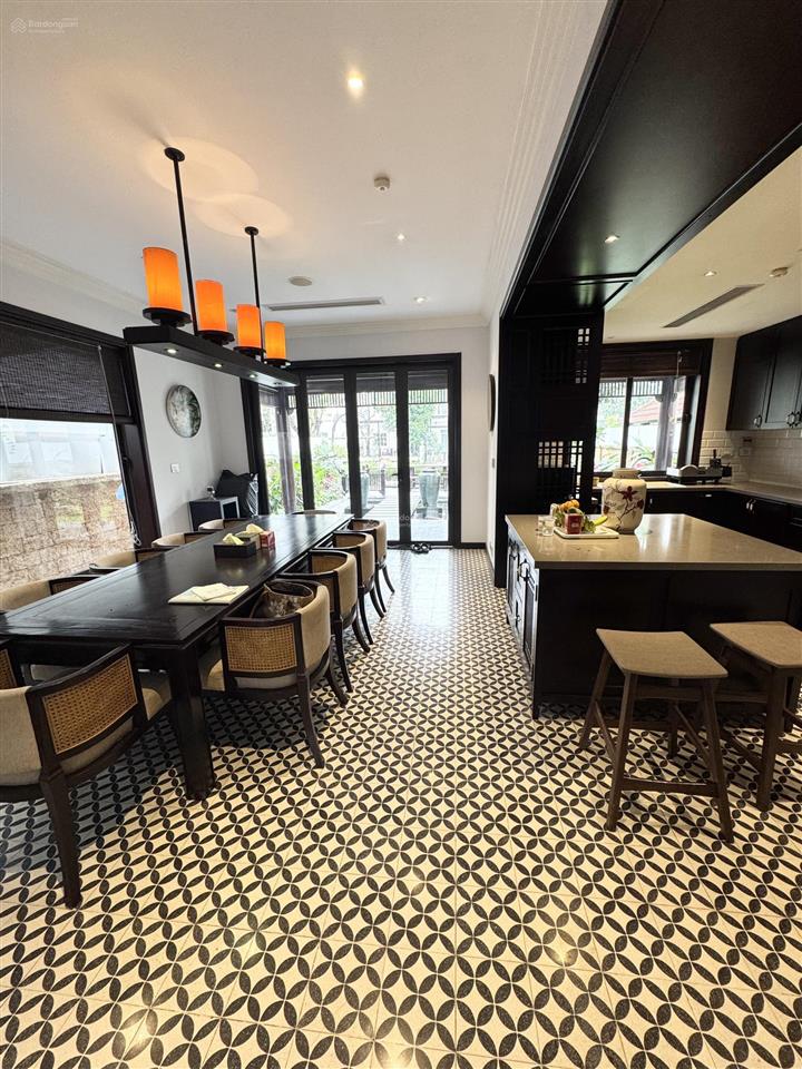 Cho thuê giá 100tr/1 tháng biệt thự vinhomes riverside 0981 839 ***