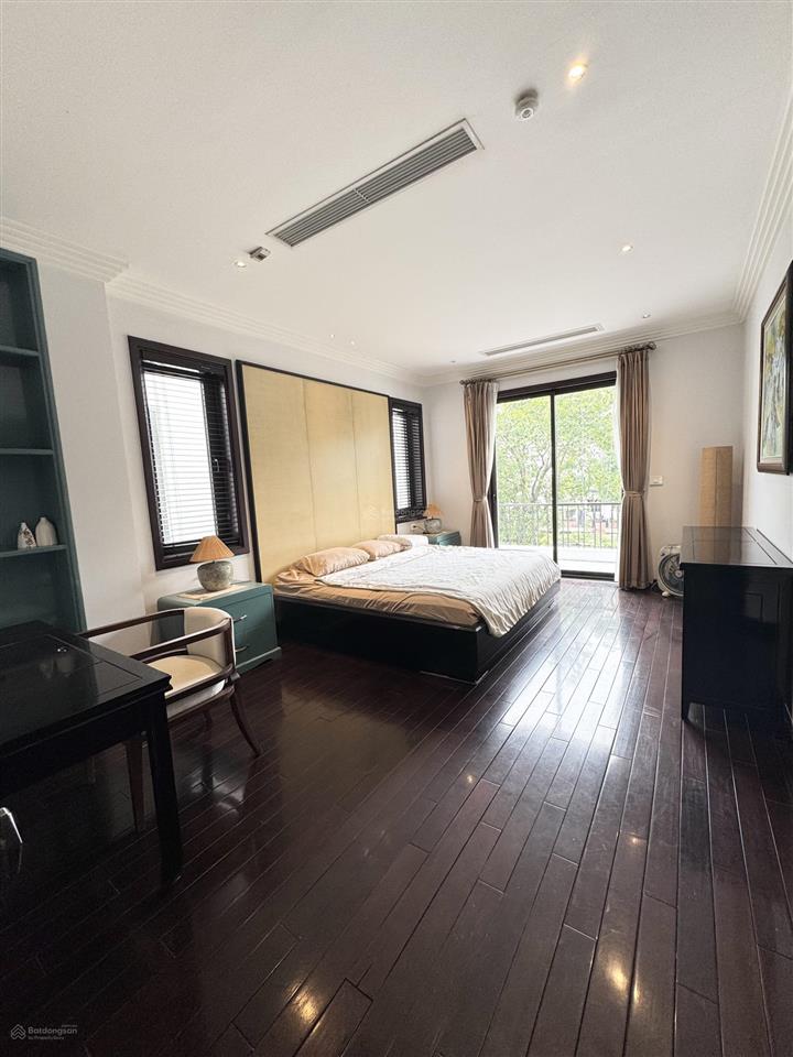 Cho thuê giá 100tr/1 tháng biệt thự vinhomes riverside 0981 839 ***