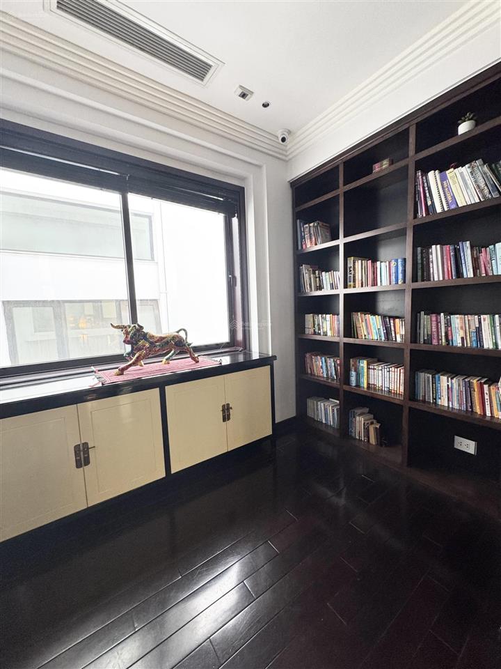 Cho thuê giá 100tr/1 tháng biệt thự vinhomes riverside 0981 839 ***