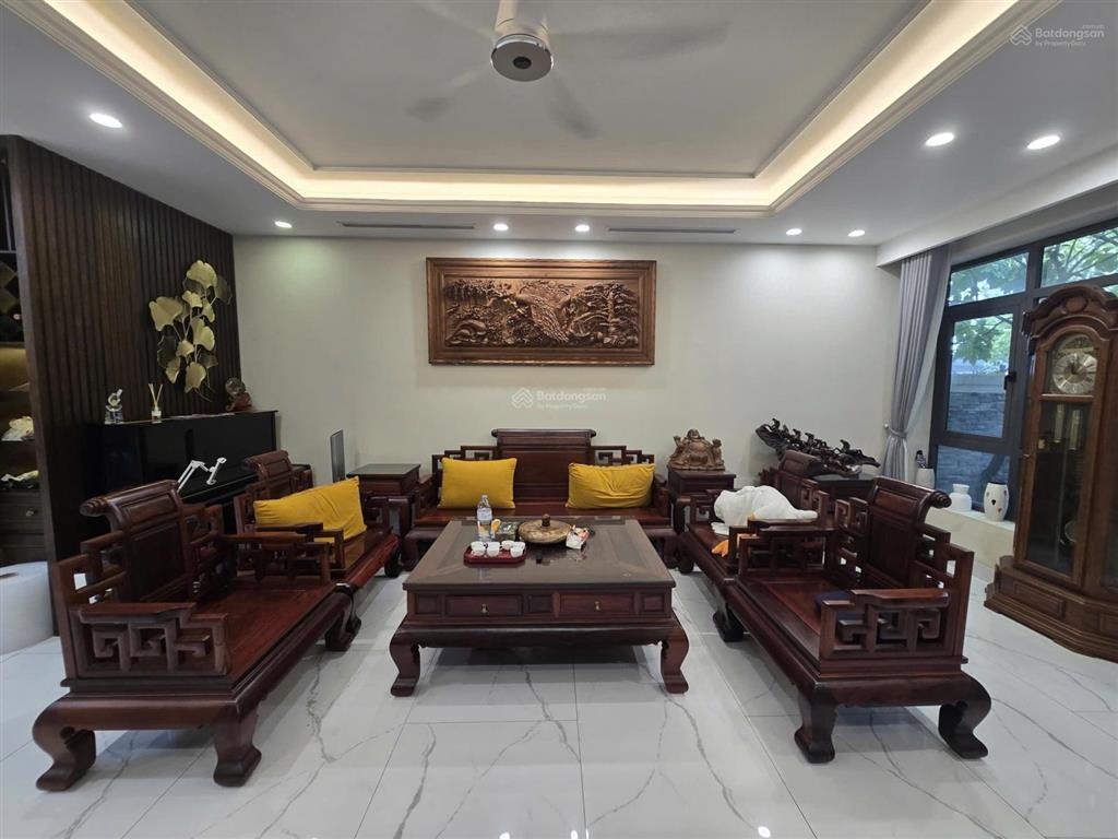Cho thuê giá 50tr bt vinhomes riverside 0981 839 ***