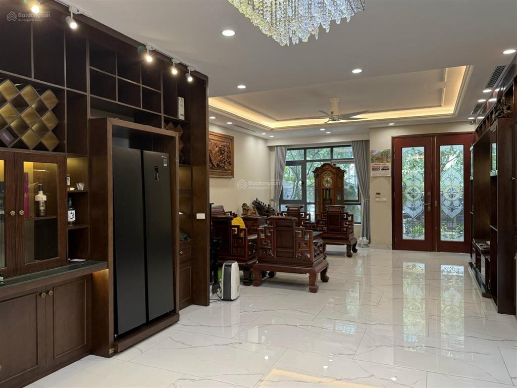 Cho thuê giá 50tr bt vinhomes riverside 0981 839 ***