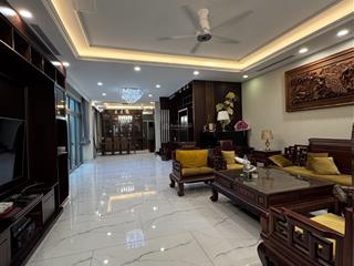 Cho thuê giá 50tr bt vinhomes riverside 0981 839 ***