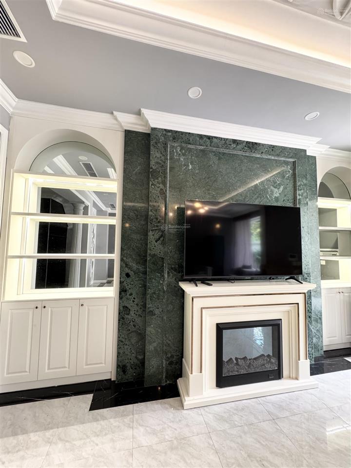 Cho thuê bt có thang máy giá thảo thuận vinhomes the hamony 0981 839 ***