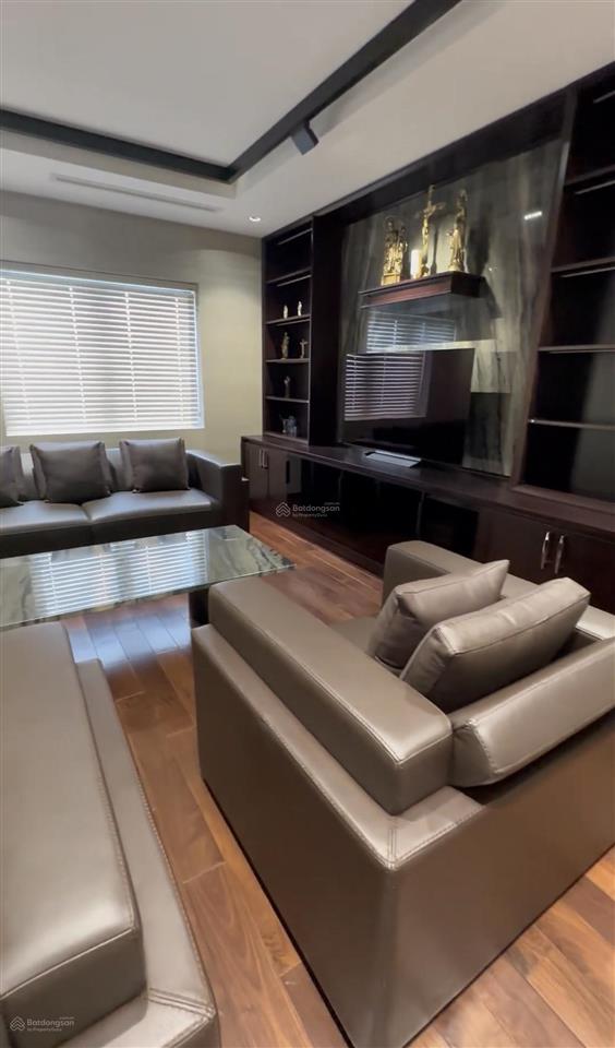 Cho thuê bt mới 100% vinhomes riverside giá thuê 110tr/1 tháng  0981 839 ***