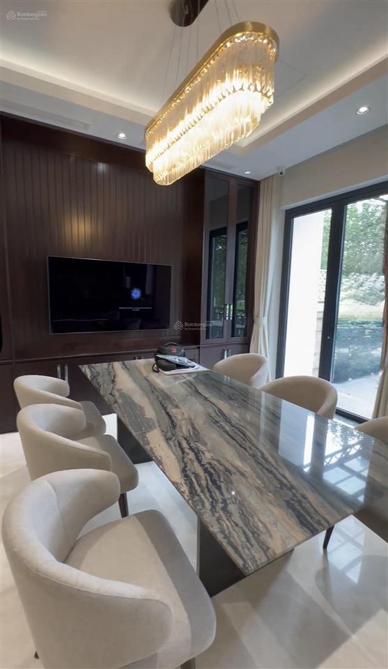Cho thuê bt mới 100% vinhomes riverside giá thuê 110tr/1 tháng  0981 839 ***