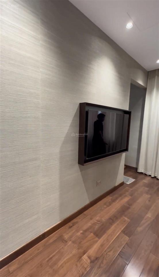 Cho thuê bt mới 100% vinhomes riverside giá thuê 110tr/1 tháng  0981 839 ***