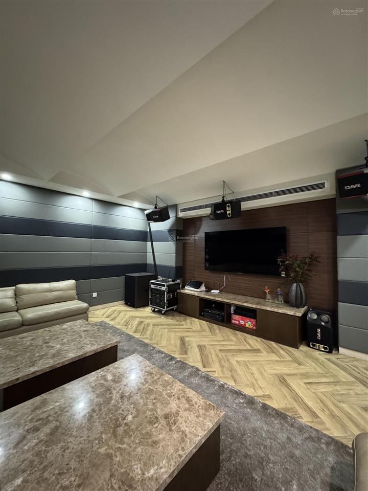 Cho thuê bt đơn lập 400m2 vinhomes riverside 0981 839 ***