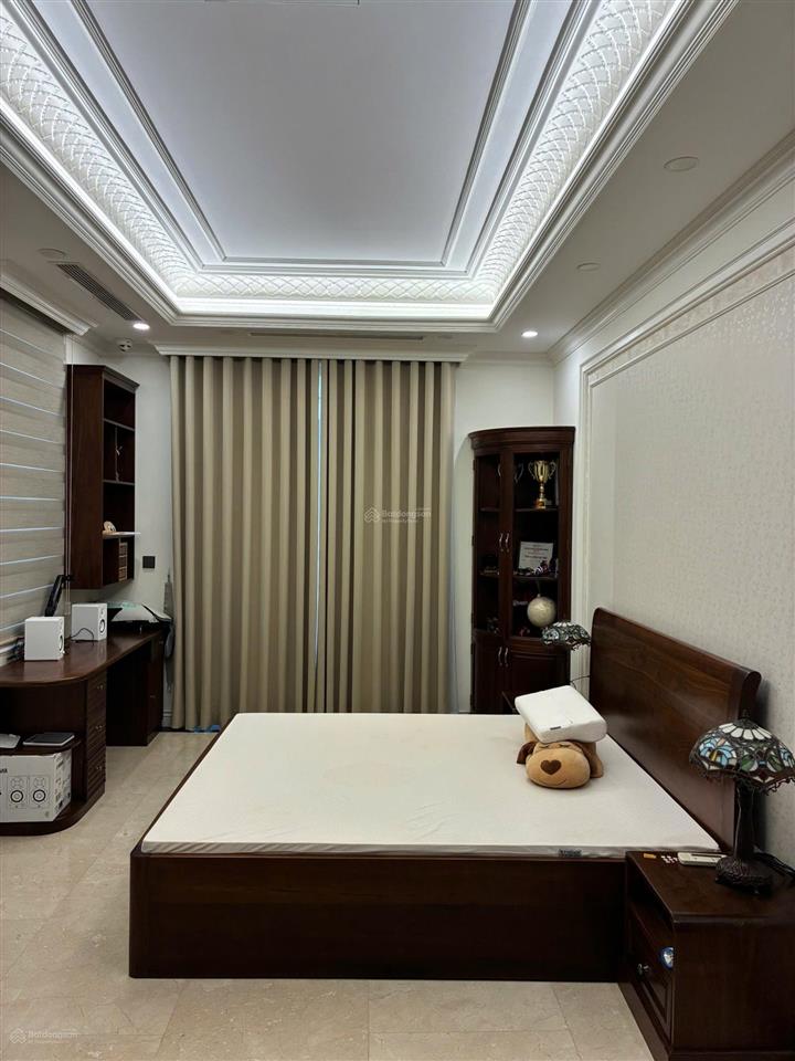 Cho thuê giá thuê thoả thuận
 biệt thự vinhomes  loại căn đơn lập
 diện tích 320m2, xâ