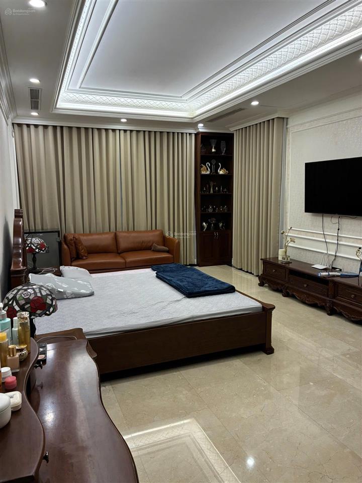Cho thuê giá thuê thoả thuận
 biệt thự vinhomes  loại căn đơn lập
 diện tích 320m2, xâ