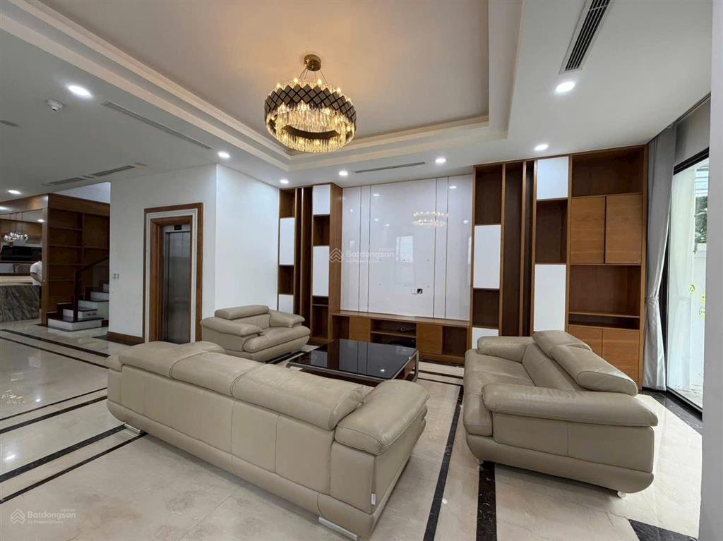 Cho thuê giá thuê 50tr/1 tháng. biệt thự vinhomes the hamony gần hồ điều hoà.0981 839 ***