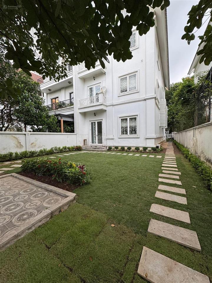 Cho thuê giá 37tr/1 tháng, song lập 285m2 bt vinhomes riverside 0981 839 ***