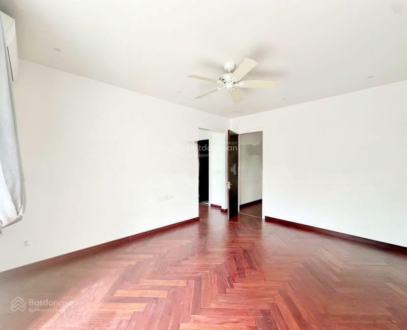 Cho thuê giá 37tr/1 tháng, song lập 285m2 bt vinhomes riverside 0981 839 ***