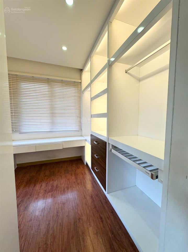 Cho thuê giá 50tr/1 tháng. bt diện tích 250m2 vinhomes riverside 0981 839 ***