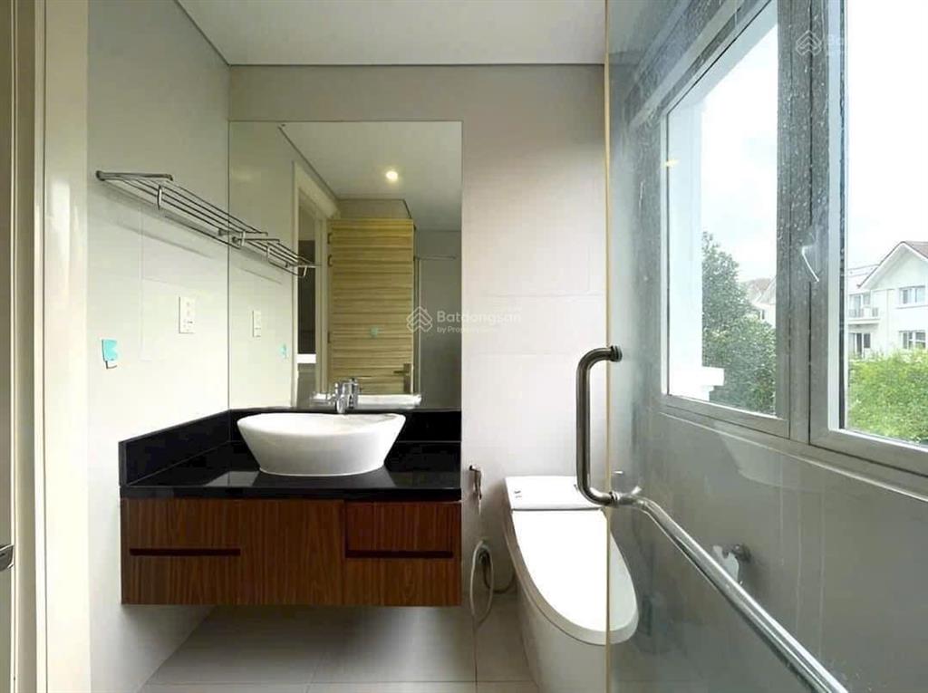 Cho thuê giá 55tr/1 tháng bt vinhomes riverside 0981 839 ***