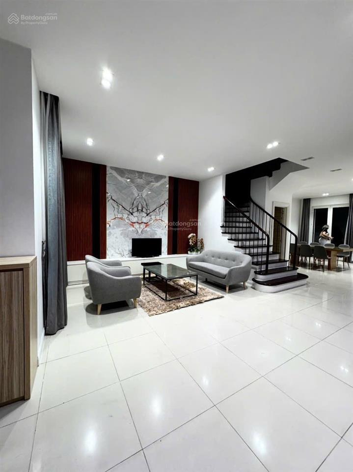 Cho thuê giá 55tr/1 tháng bt vinhomes riverside 0981 839 ***