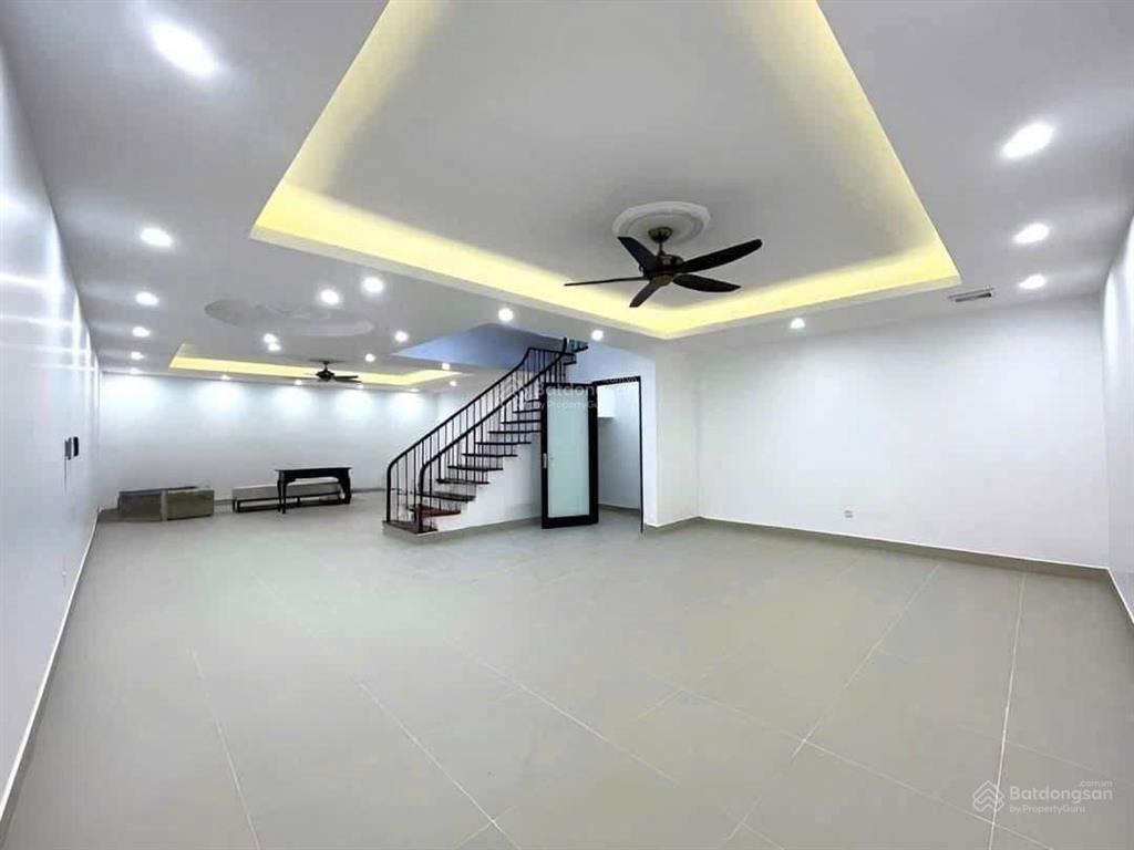 Cho thuê giá 55tr/1 tháng bt vinhomes riverside 0981 839 ***