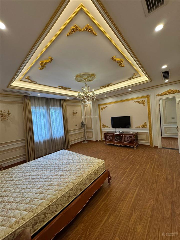 Cho thuê bt đơn lập 400m2, vinhomes riverside 0981 839 ***