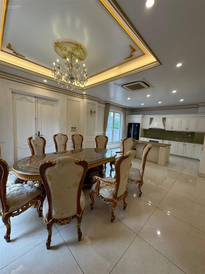 Cho thuê bt đơn lập 400m2, vinhomes riverside 0981 839 ***