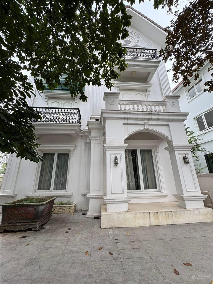 Cho thuê bt đơn lập 400m2, vinhomes riverside 0981 839 ***