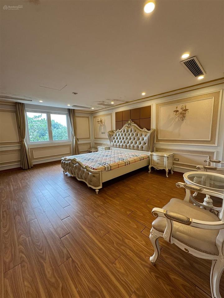 Cho thuê bt đơn lập 400m2, vinhomes riverside 0981 839 ***