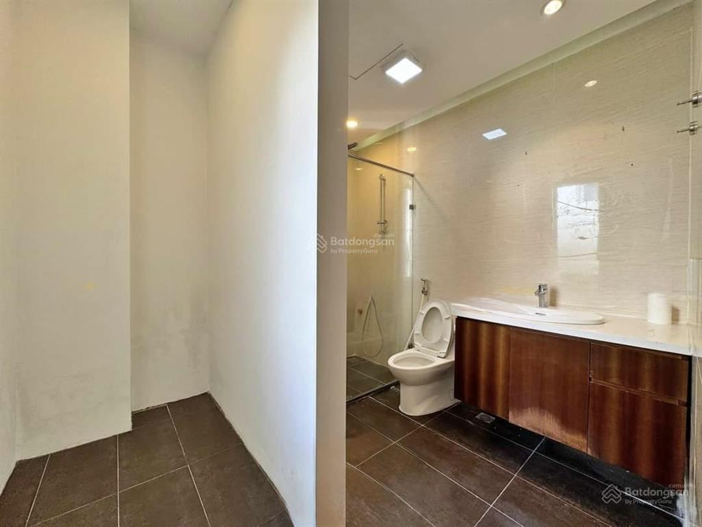 Cho thuê 33 triệu/1 tháng căn không nội thất. vinhomes riverside 0981 839 ***