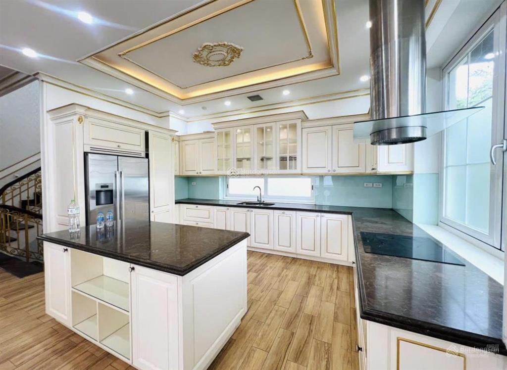 Cho thuê bt đơn lập 315m² vinhomes riverside  0981 839 ***