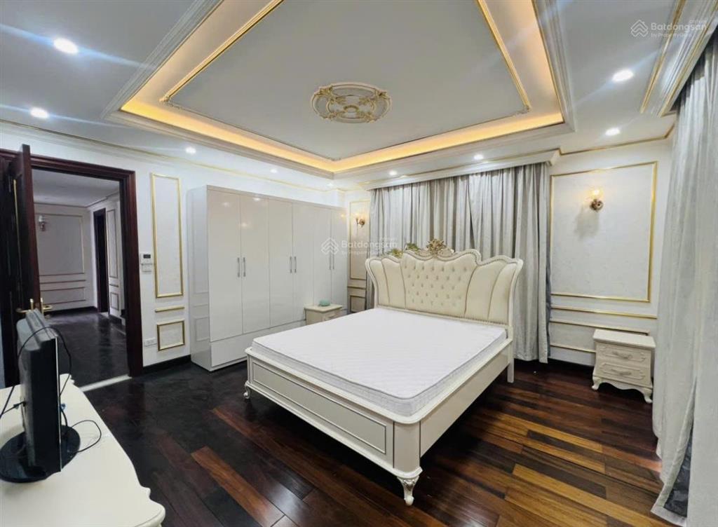 Cho thuê bt đơn lập 315m² vinhomes riverside  0981 839 ***