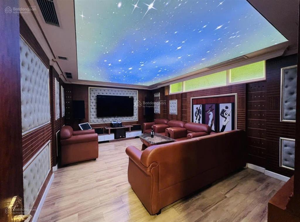 Cho thuê bt đơn lập 315m² vinhomes riverside  0981 839 ***