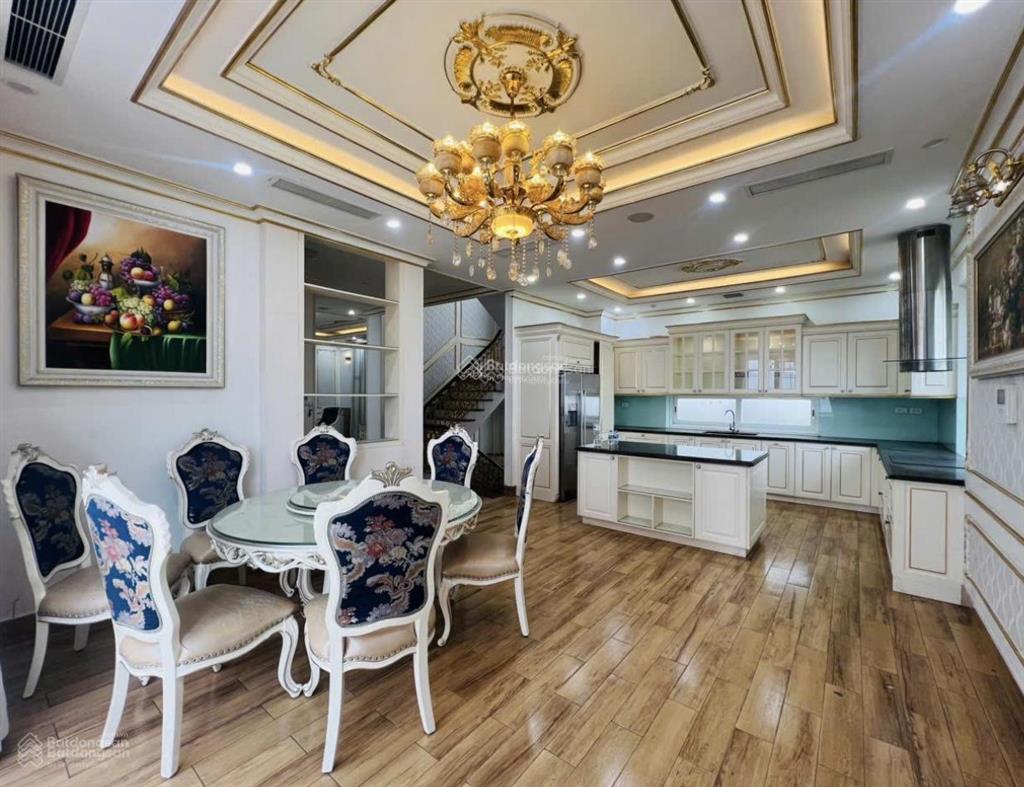 Cho thuê bt đơn lập 315m² vinhomes riverside  0981 839 ***