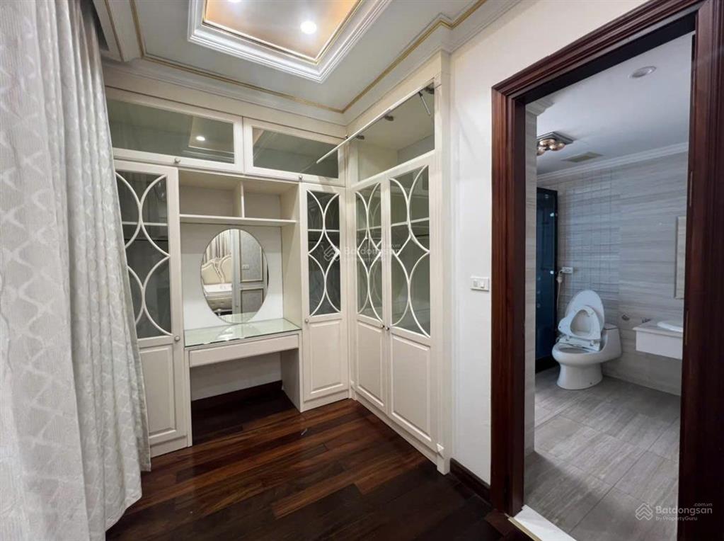 Cho thuê bt đơn lập 315m² vinhomes riverside  0981 839 ***
