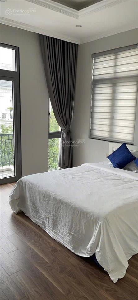 Cho thuê bt đơn lập 345m² có 5 phòng ngủ vinhomes riverside 0981 839 ***