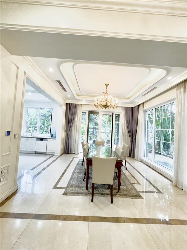Cho thuê bt đơn lập 300m2 vinhomes riverside  0981 839 ***