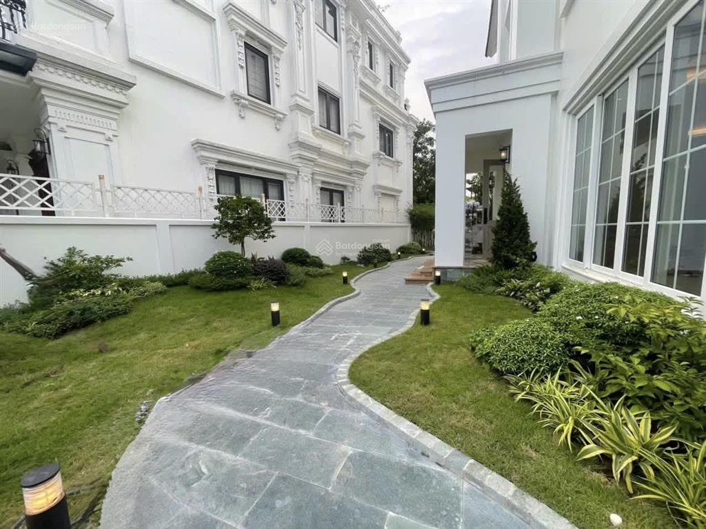 Cho thuê bt vinhomes riverside khu vip (nhà mới 100%) đơn lập 400m2  0981 839 ***