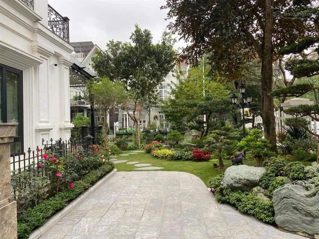 Cho thuê bt vinhomes riverside diện tích 367,8m2 0981 839 ***