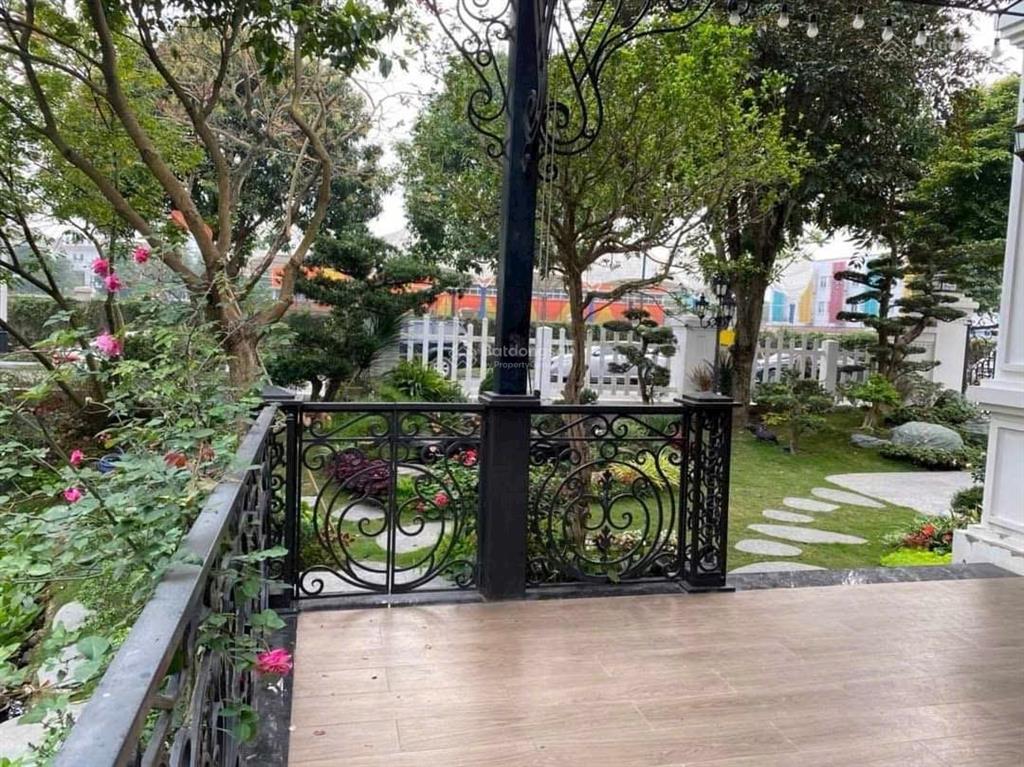 Cho thuê bt vinhomes riverside diện tích 367,8m2 0981 839 ***