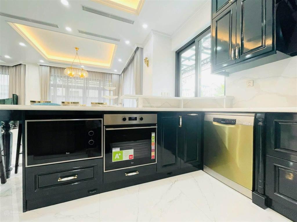 Cho thuê bt đơn lập 345m2, khu vinhomes riverside 0981 839 ***