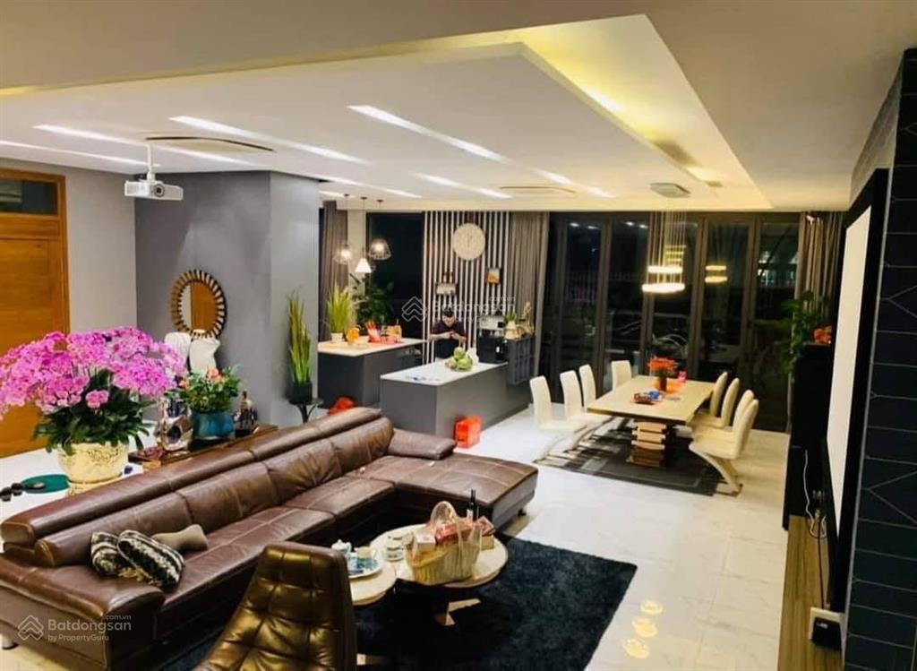 Cho thuê bt đơn lập 270m2 khu vinhomes riverside  0981 839 ***
