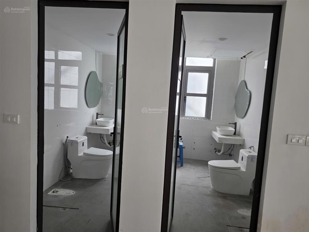 Cho thuê mặt bằng kinh doanh 430m2 mặt đường rộng và là trục chính giao thông  0981 839 ***