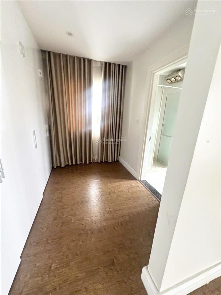 Cho thuê bt không nội thất diện tích 255m2 khu vinhomes riverside 0981 839 ***