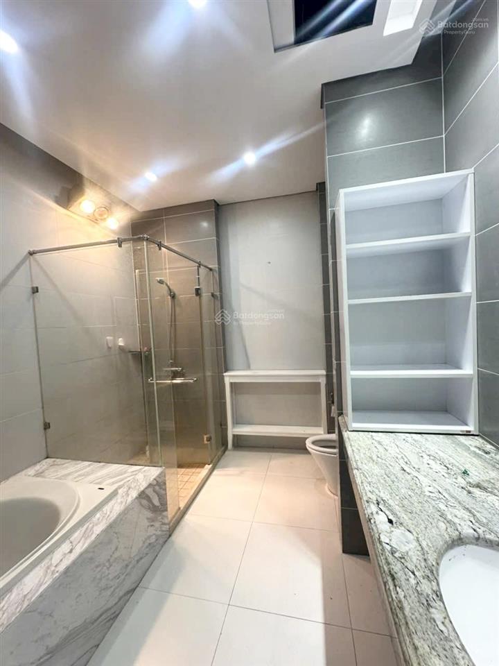 Cho thuê bt không nội thất diện tích 255m2 khu vinhomes riverside 0981 839 ***