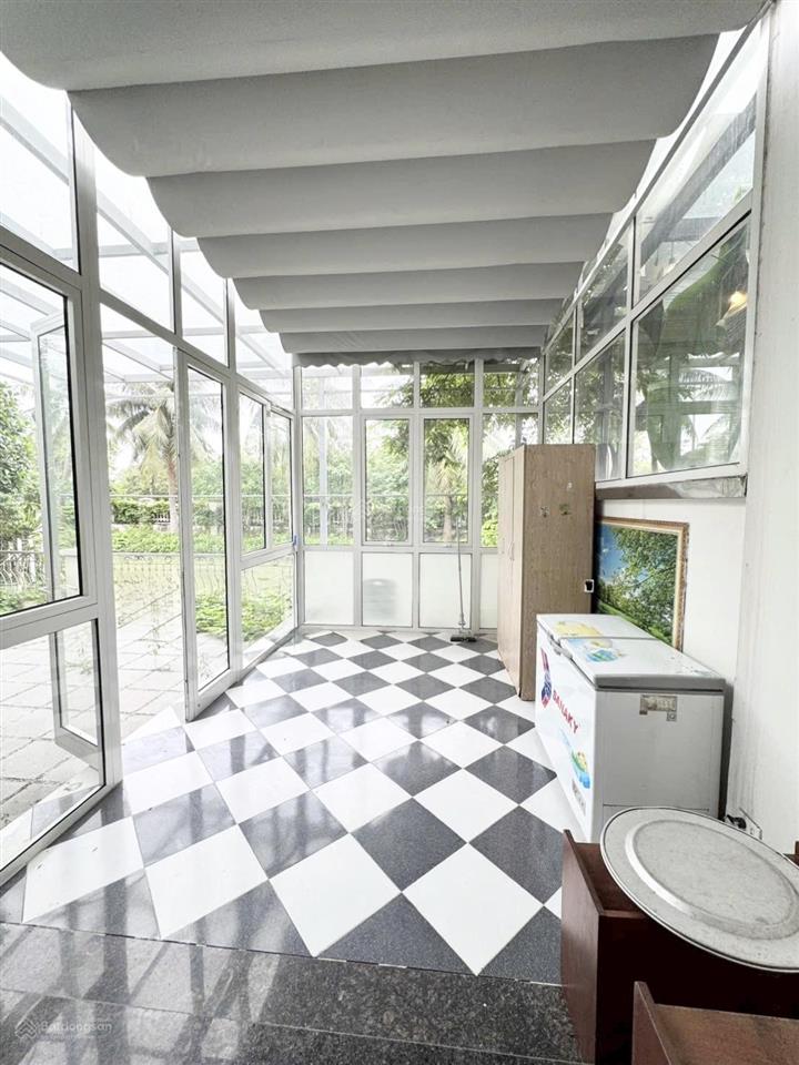Cho thuê bt không nội thất diện tích 255m2 khu vinhomes riverside 0981 839 ***