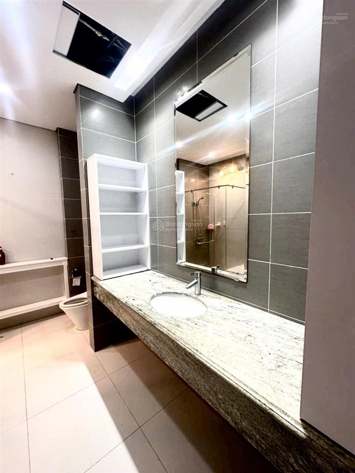 Cho thuê bt không nội thất diện tích 255m2 khu vinhomes riverside 0981 839 ***