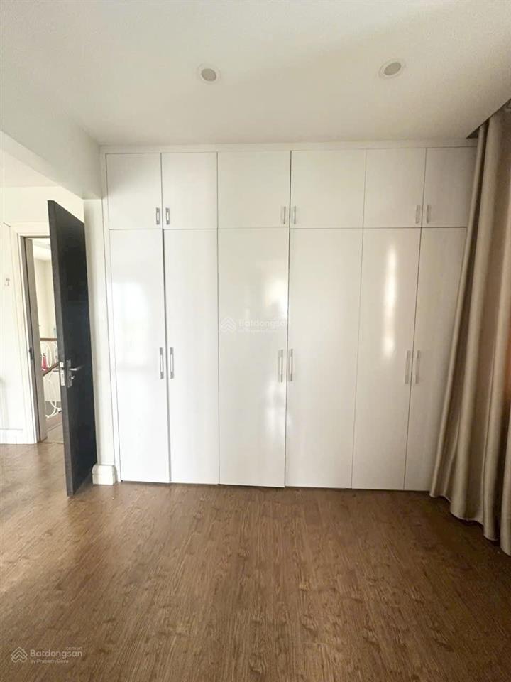 Cho thuê bt không nội thất diện tích 255m2 khu vinhomes riverside 0981 839 ***